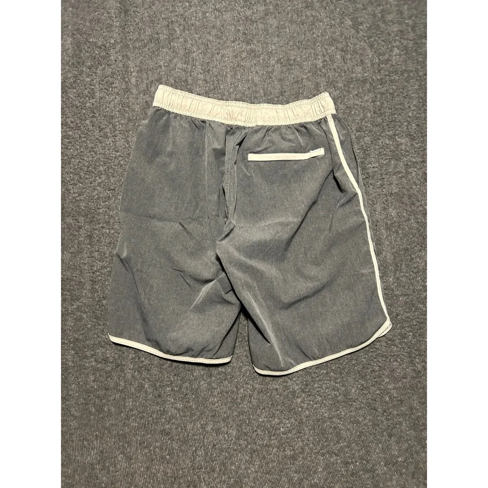 Vuori v cycled board shorts small gray mens drawstrings